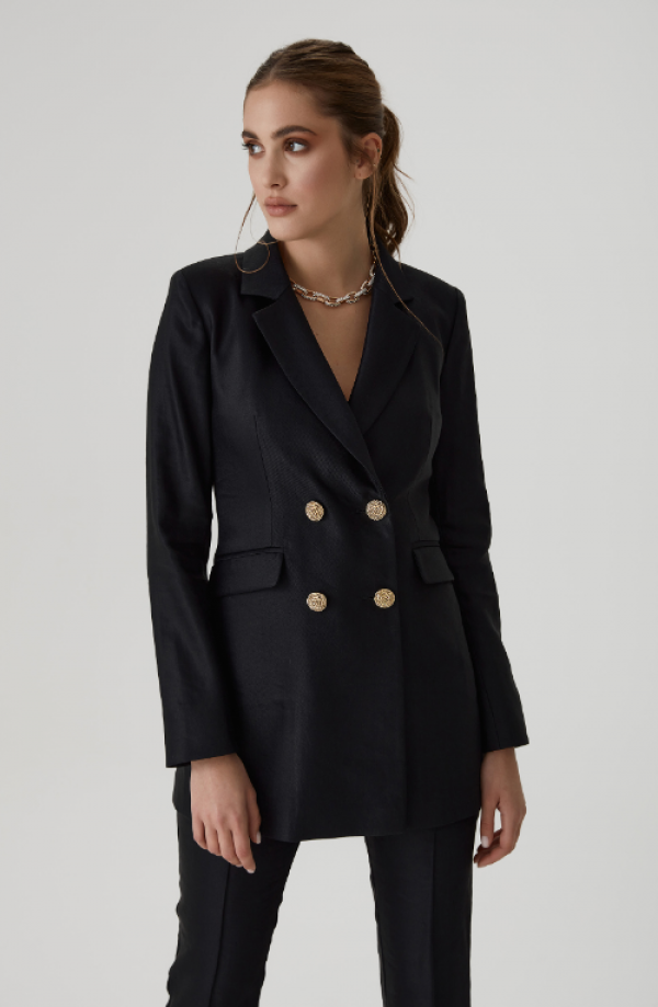 Jas wanita dengan potongan depan terbuka dan aksen kancing emas